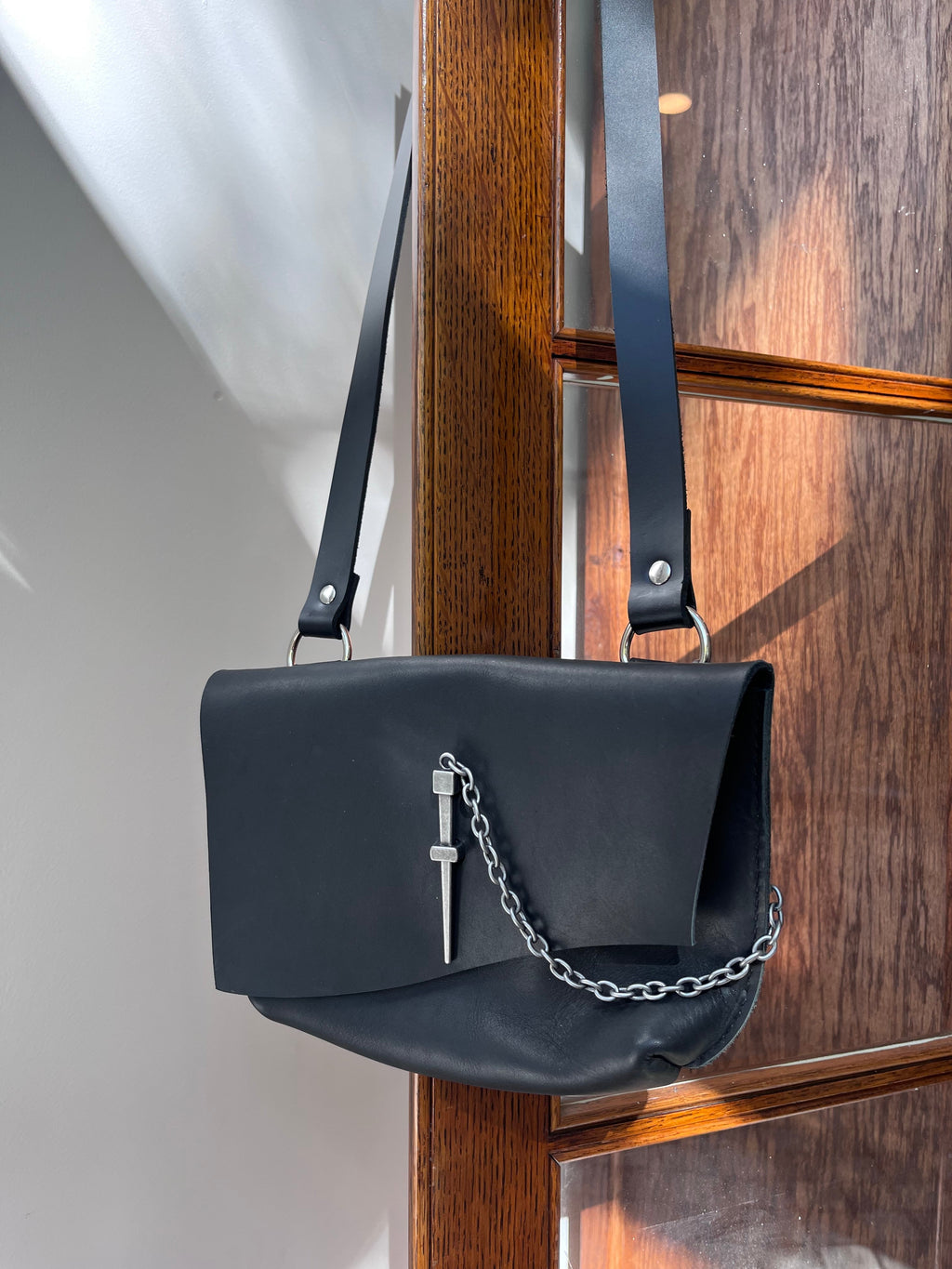 Spike Crossbody - Small crossbody Hollis Leather Black 